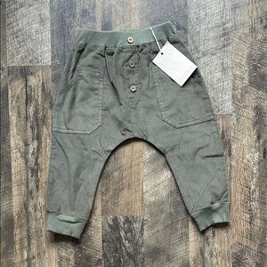 NWT Wild Wawa Olive Green courderoy Kids Jogger Pants (2-3y)